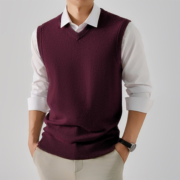 Stylish men's V-neck sweater vest Lune London
