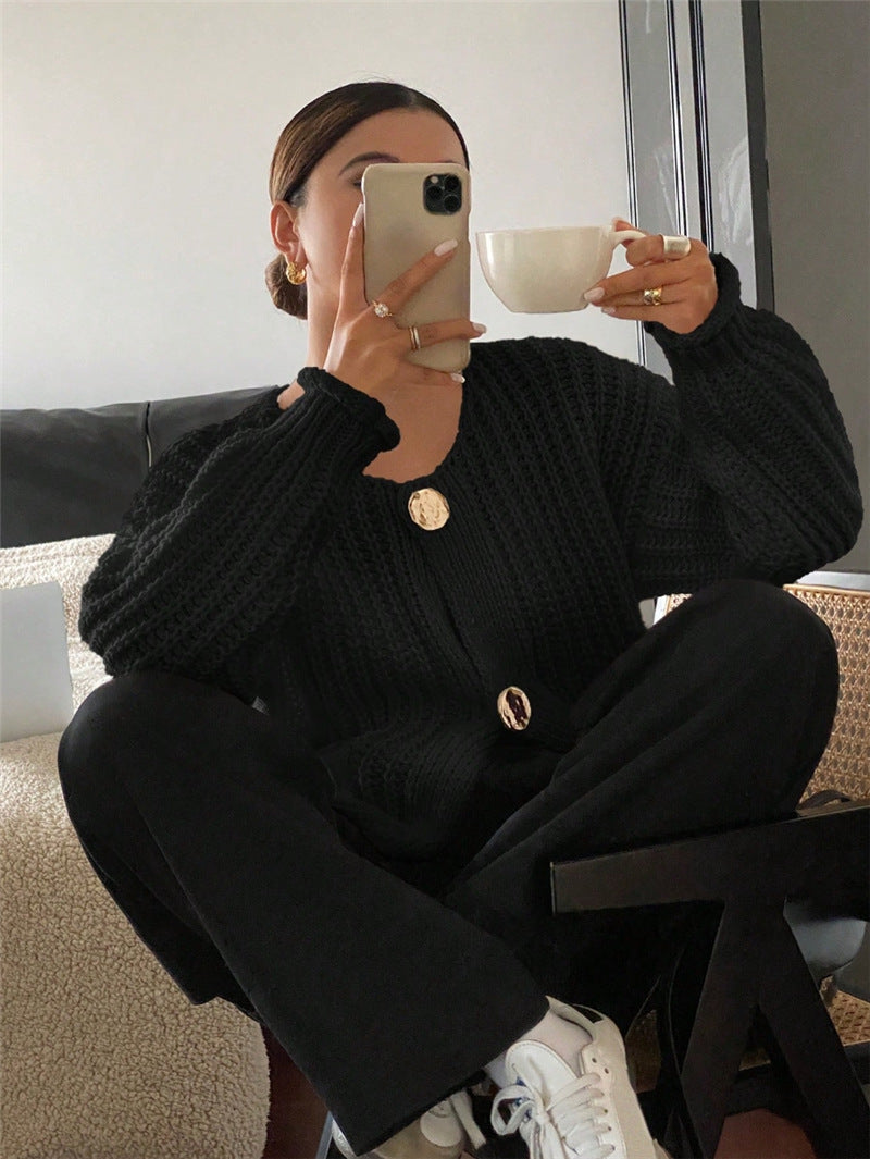 Ladies large knit jacket with elegant buttons and pockets Lune London