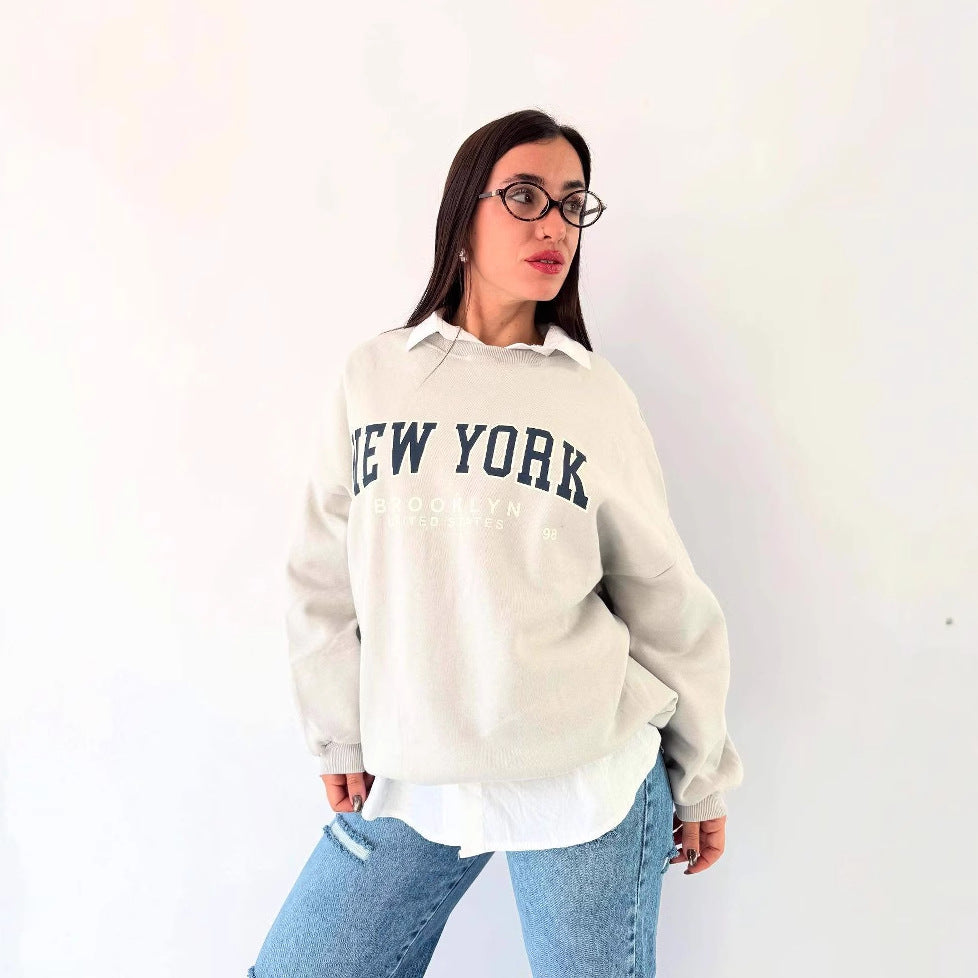Women casual sweatshirt with creative New York print and oversized fit Lune London