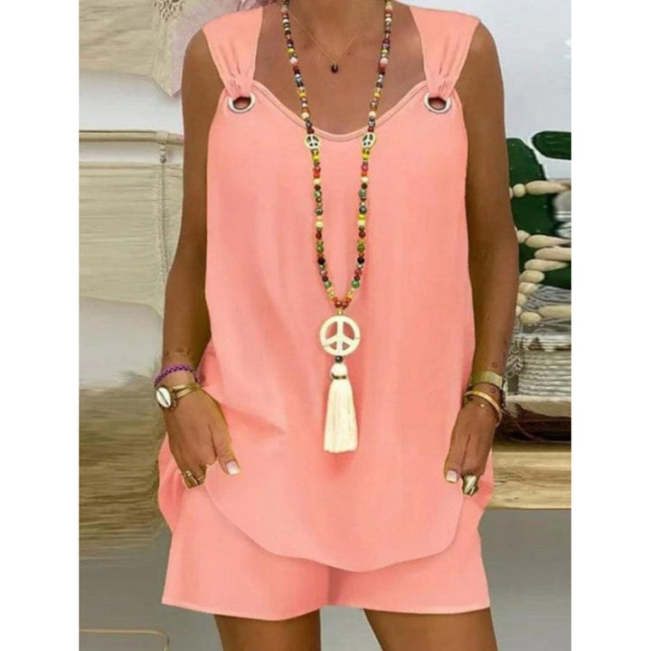 Leisure wear for women with an airy cut and trendy straps Lune London
