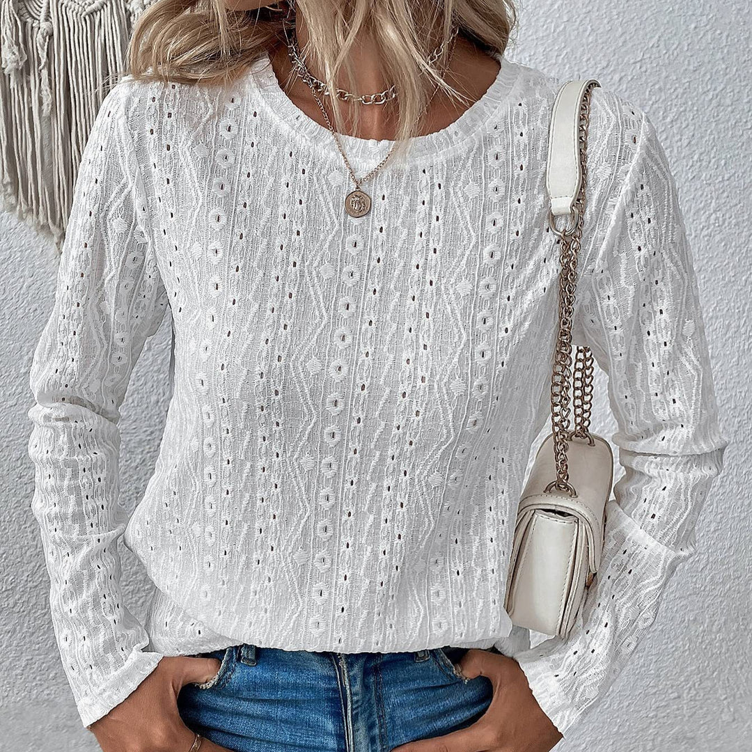 Ladies Elegant and airy blouse with embroidery Lune London