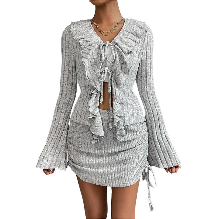 Ensemble pour femmes avec haut à volants et jupe moulante Chic & Stil
