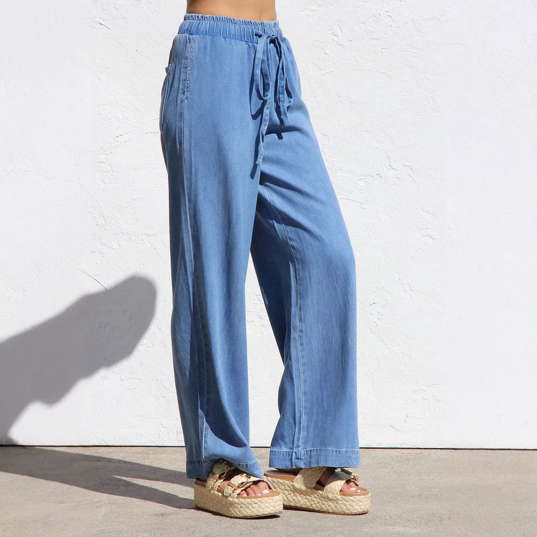 Women's loose, comfortable summer pants with adjustable waistband and relaxed fit