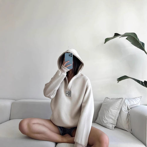 Comfortable hooded sweatshirt for women with a relaxed fit and high-quality materials Lune London