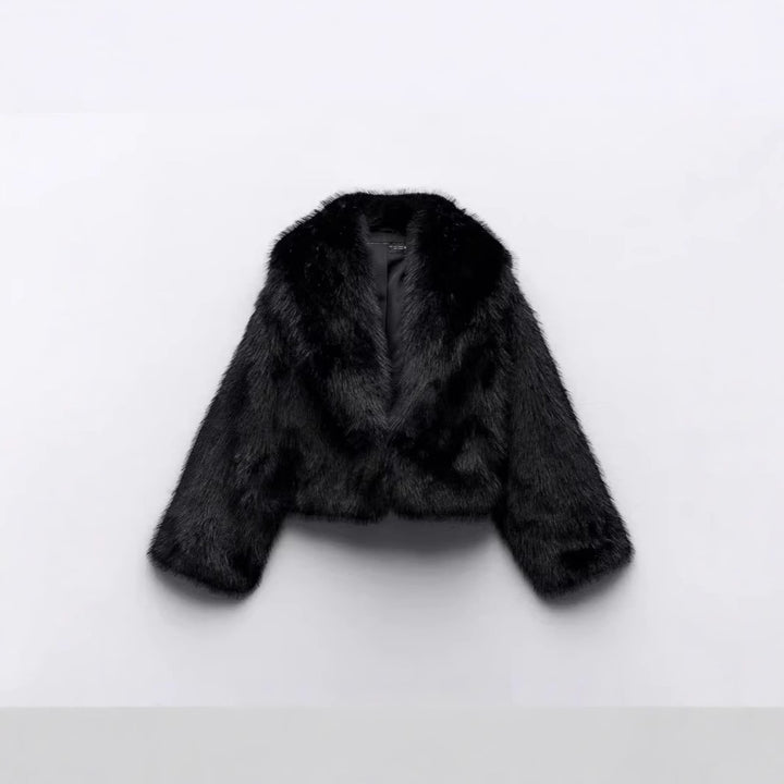 Women Trendy Short Jacket in Faux Fur Lune London