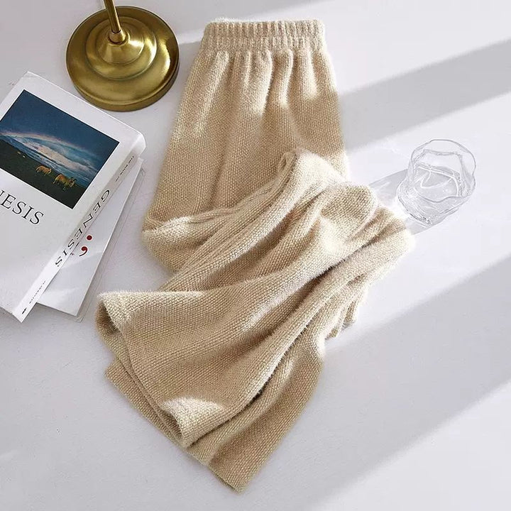 Ladies Soft Fleece Pants with Elastic Waistband Chic & Stil