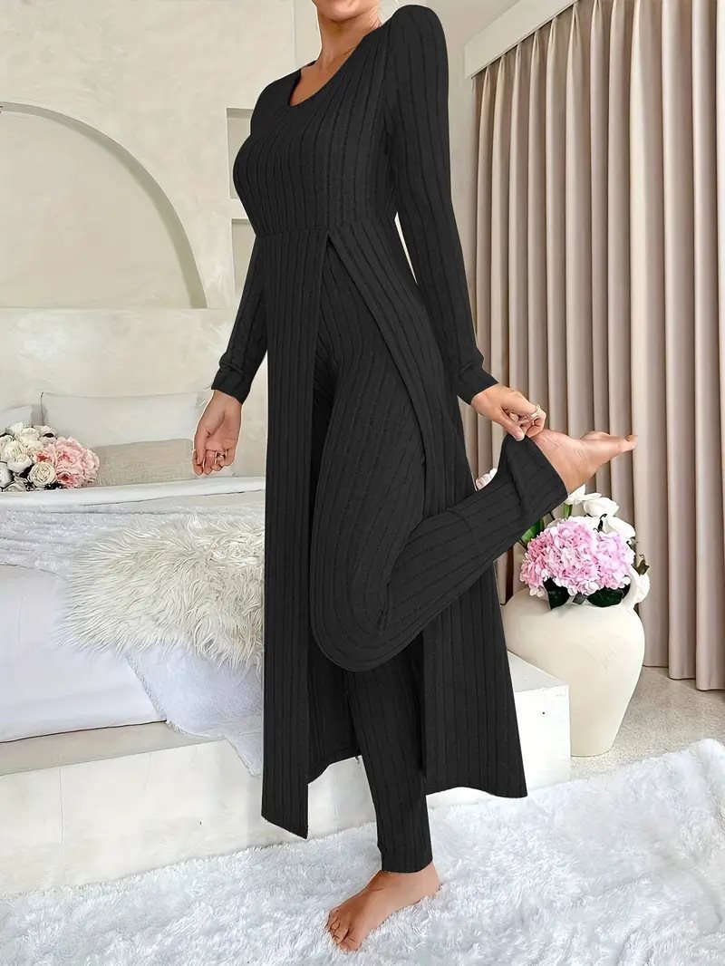 Elegant Women's Maxi Jumpsuit with hypersensitive structure and chic side slits and style