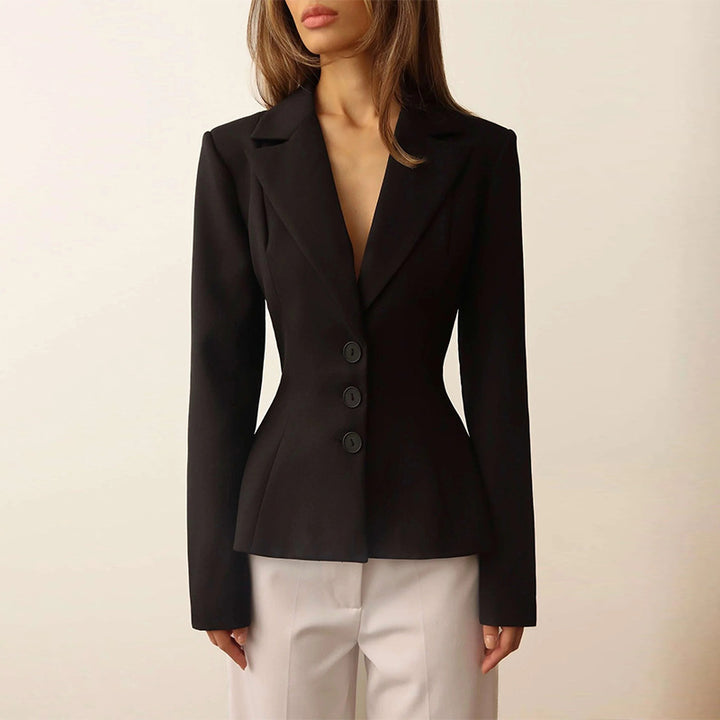 Women's fitted blazer with an elegant lapel Lune London
