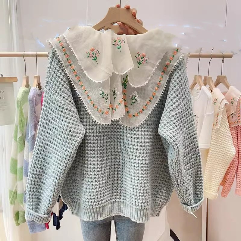Ladies embroidered cardigan with wide collar Lune London