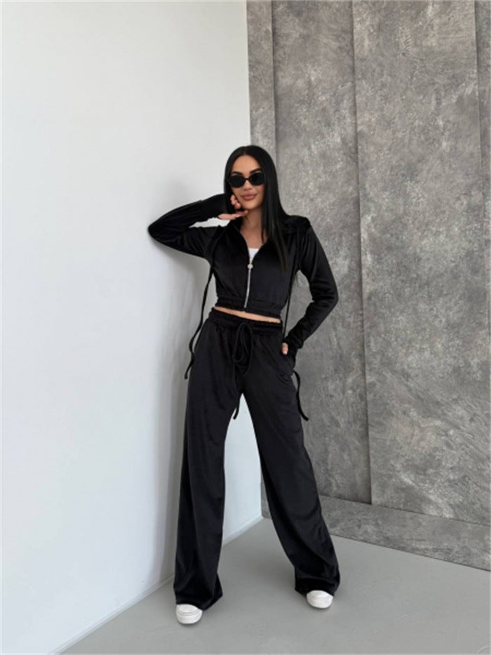 Women's Velvet Lounge Set with Tailored Hoodie and Elastic Pants Chic & Stil
