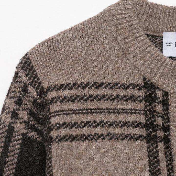 Plaid knit jacket for ladies with button placket Lune London