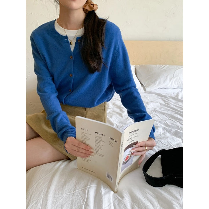 Ladies cardigan with button details and high-quality cotton Chic & Stil