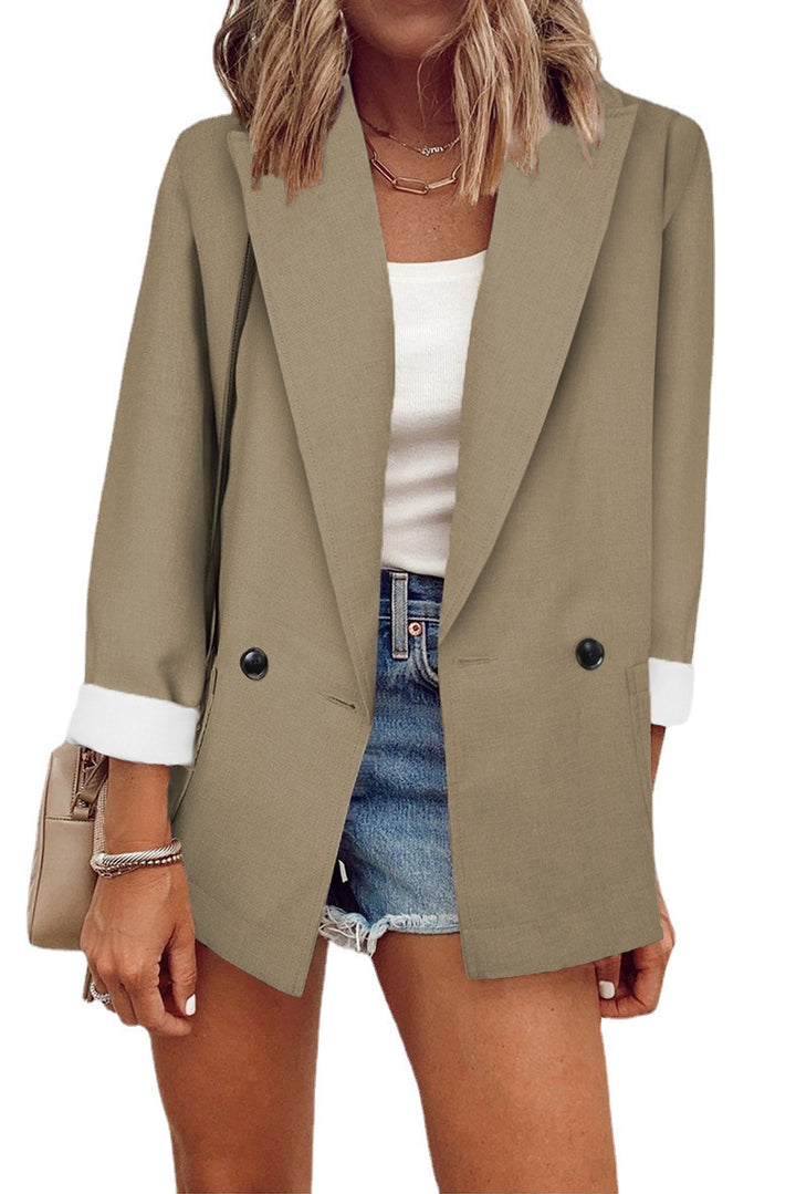 Trendy oversized jacket for women with a sleek design and elegant button details Lune London