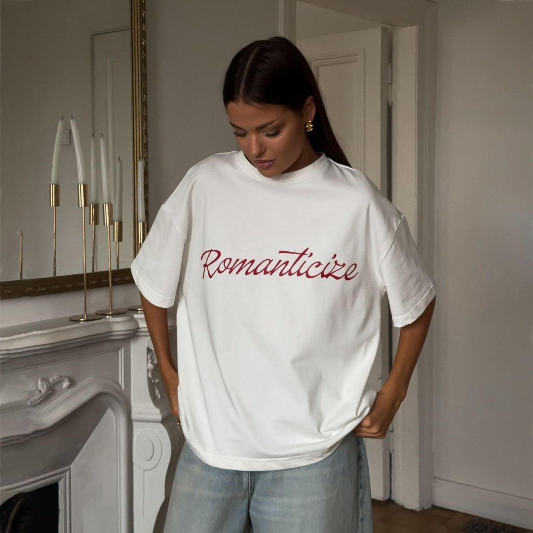 Women's oversized t-shirt with romantic inscription and comfortable cut Lune London