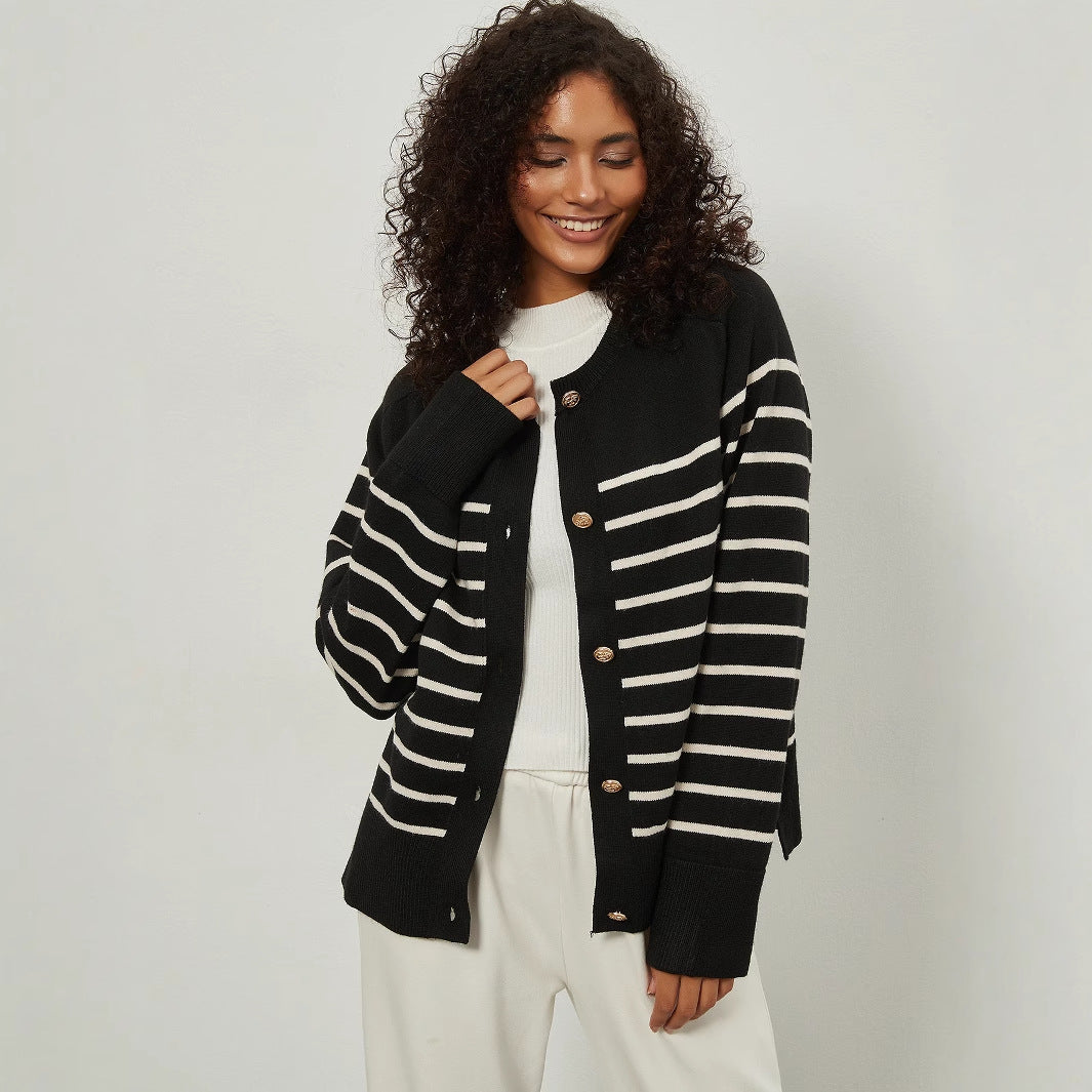 Women’s sweater with striped pattern and elegant button details Lune London