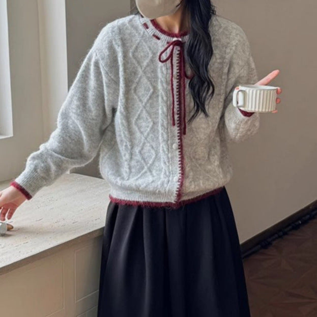Ladies casual cardigan with twisted design and lace-up closure Lune London