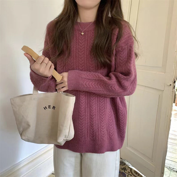 Women’s chunky knit sweater with a modern braid pattern and a high round neck Lune London