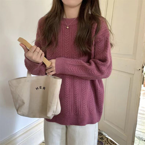 Women’s chunky knit sweater with a modern braid pattern and a high round neck Lune London