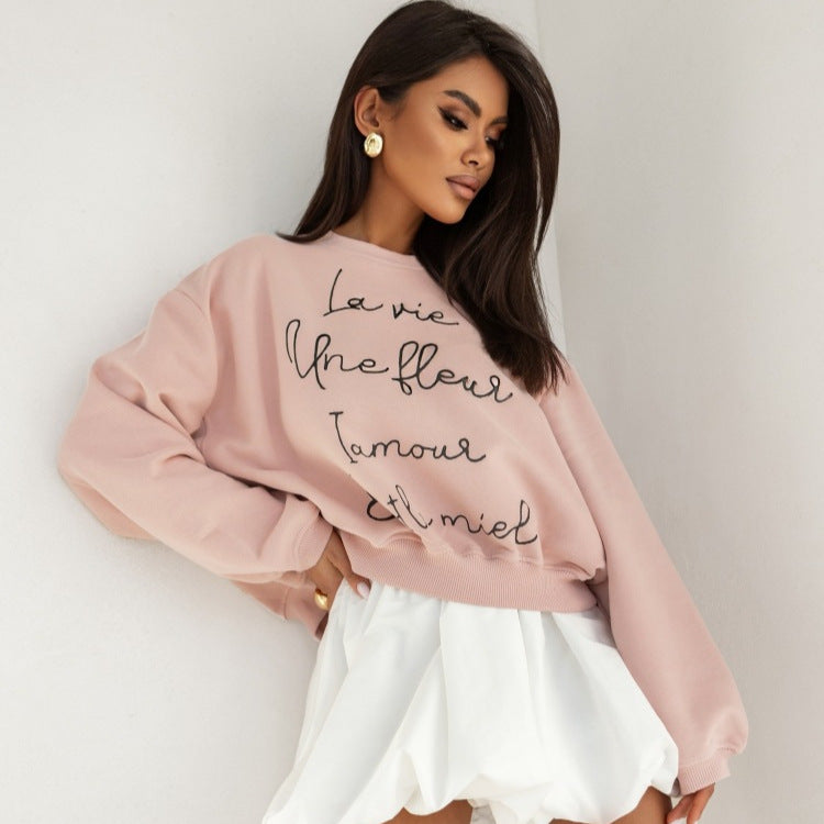 Comfortable sweatshirt for women with trendy inscription Lune London