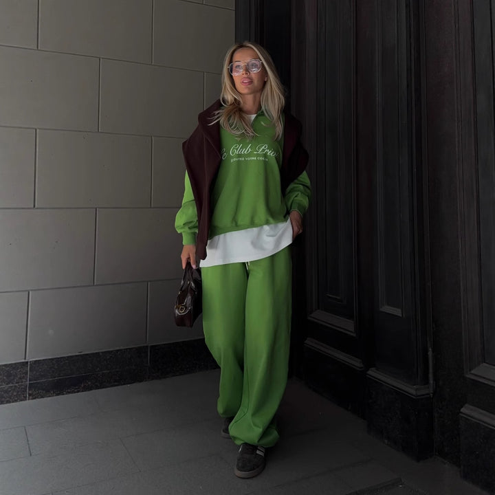 Sporty streetwear set for women with a casual hoodie and a loose fit Lune London