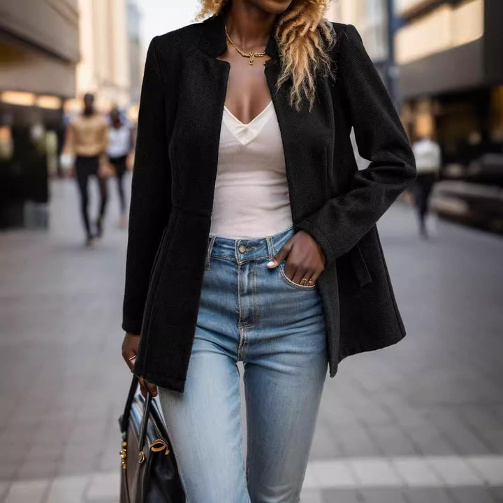 Elegant blazer for women in herringbone pattern with fitted silhouette Lune London
