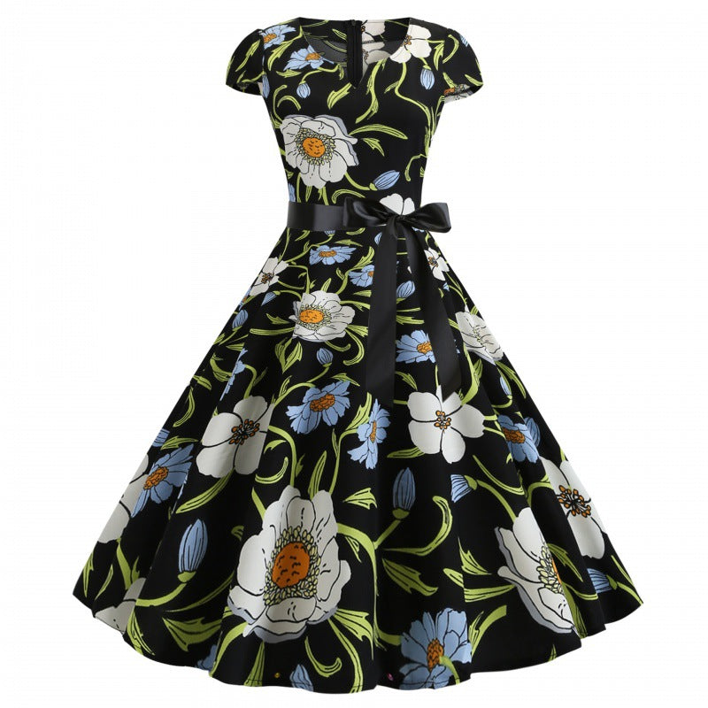 Robe swing pour femmes avec motif floral et taille élégante Chic & Stil