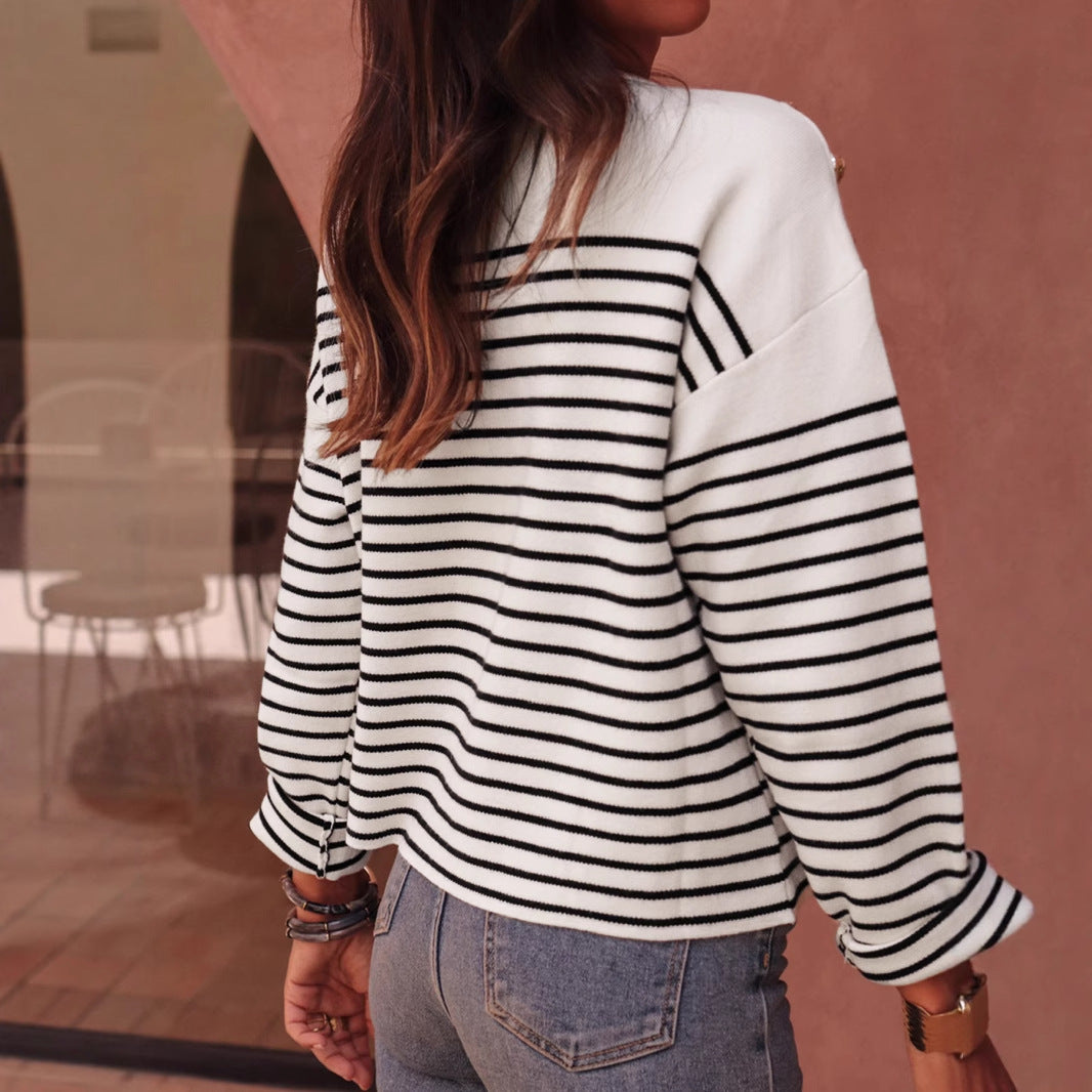 Trendy women's sweater with wide stripes and elegant button details Lune London