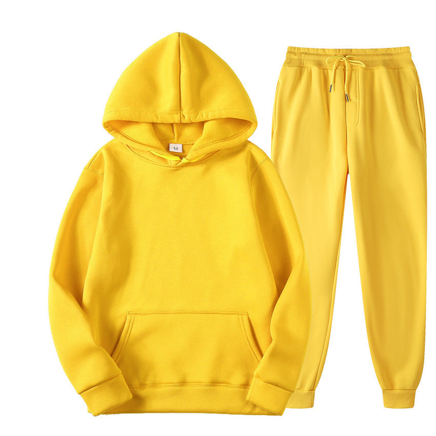 Women comfortable tracksuit set with kangaroo pocket and practical cuffs Lune London