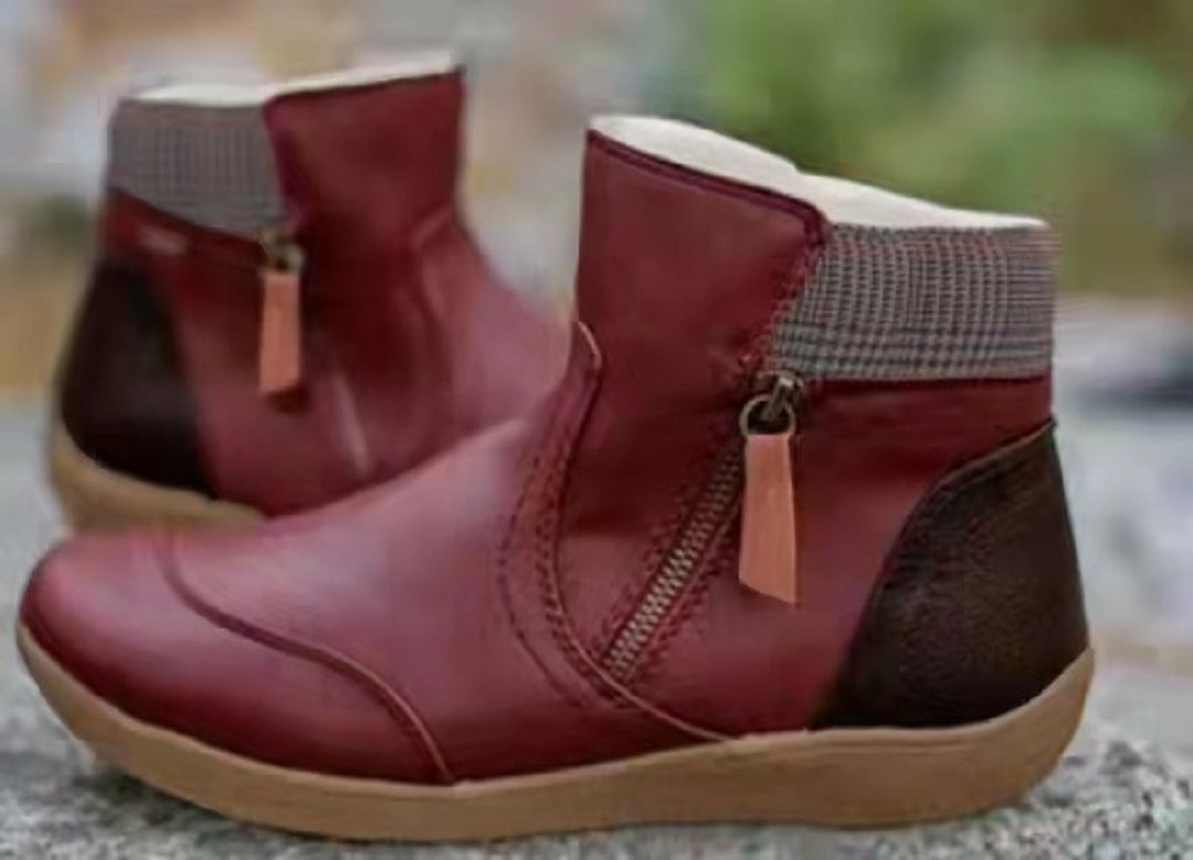 Comfortable women's boots with trendy zipper and ergonomic sole Lune London