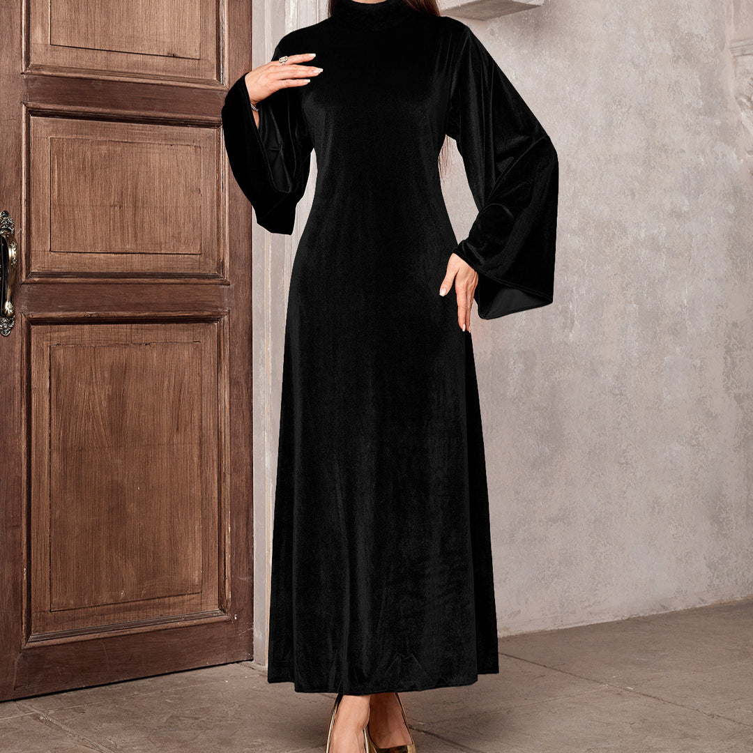 Maxi fitted dress for women in luxurious velvet with voluminous sleeves Lune London
