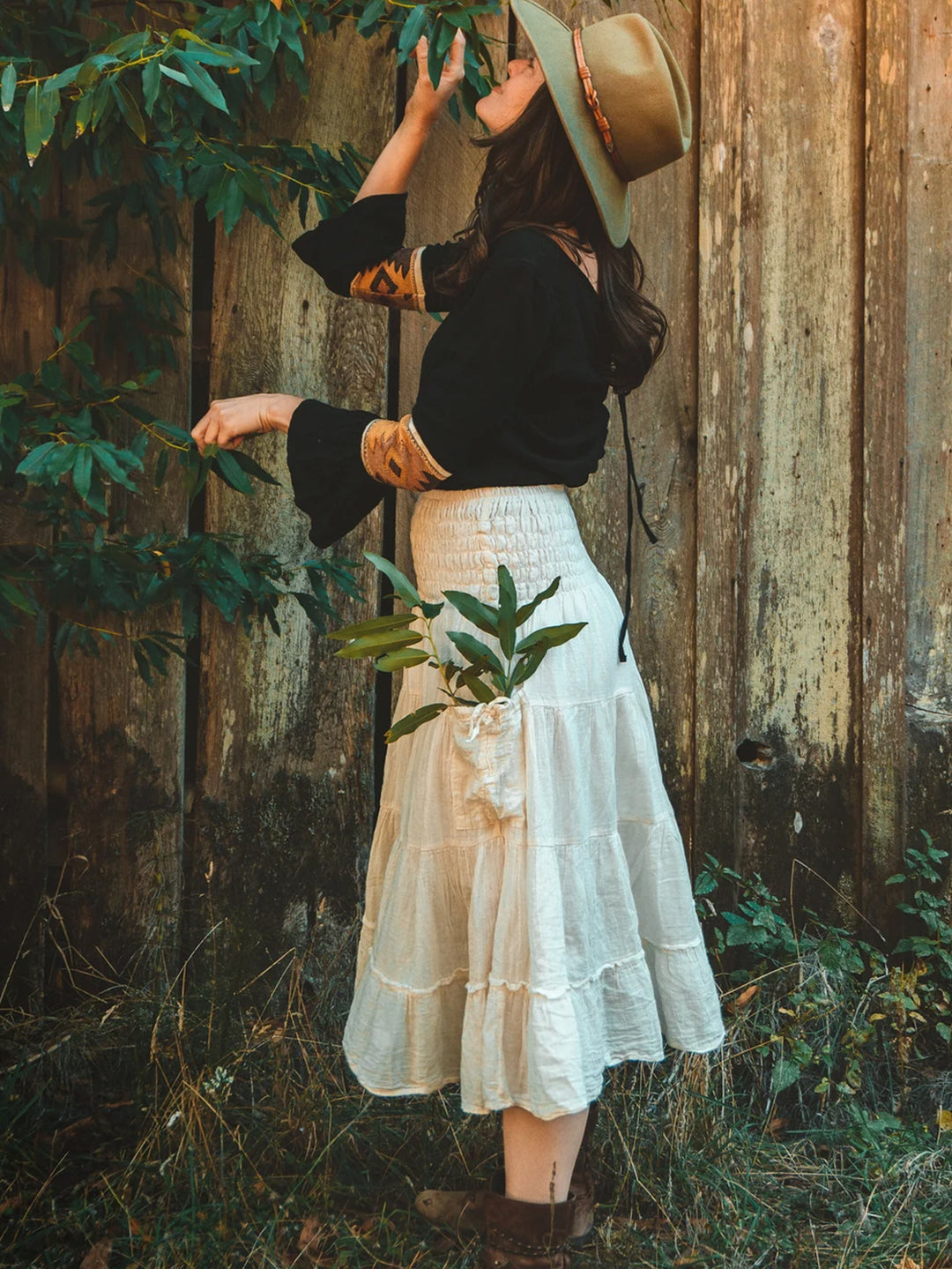 Casual long skirt for women with practical pockets and relaxed fit Lune London
