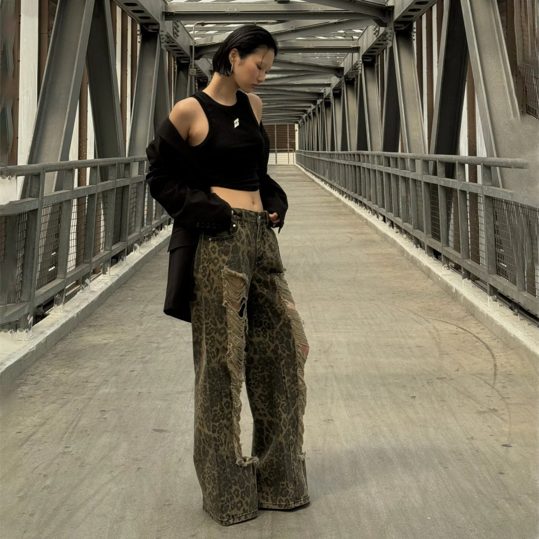 Women's wide lion print jeans with frayed details Lune London