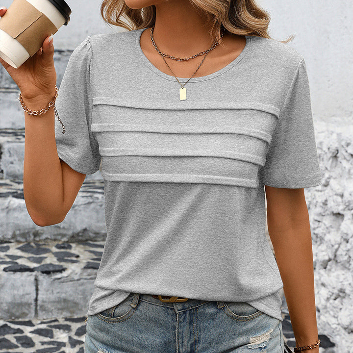 Elegant women's t-shirt with textured design Lune London
