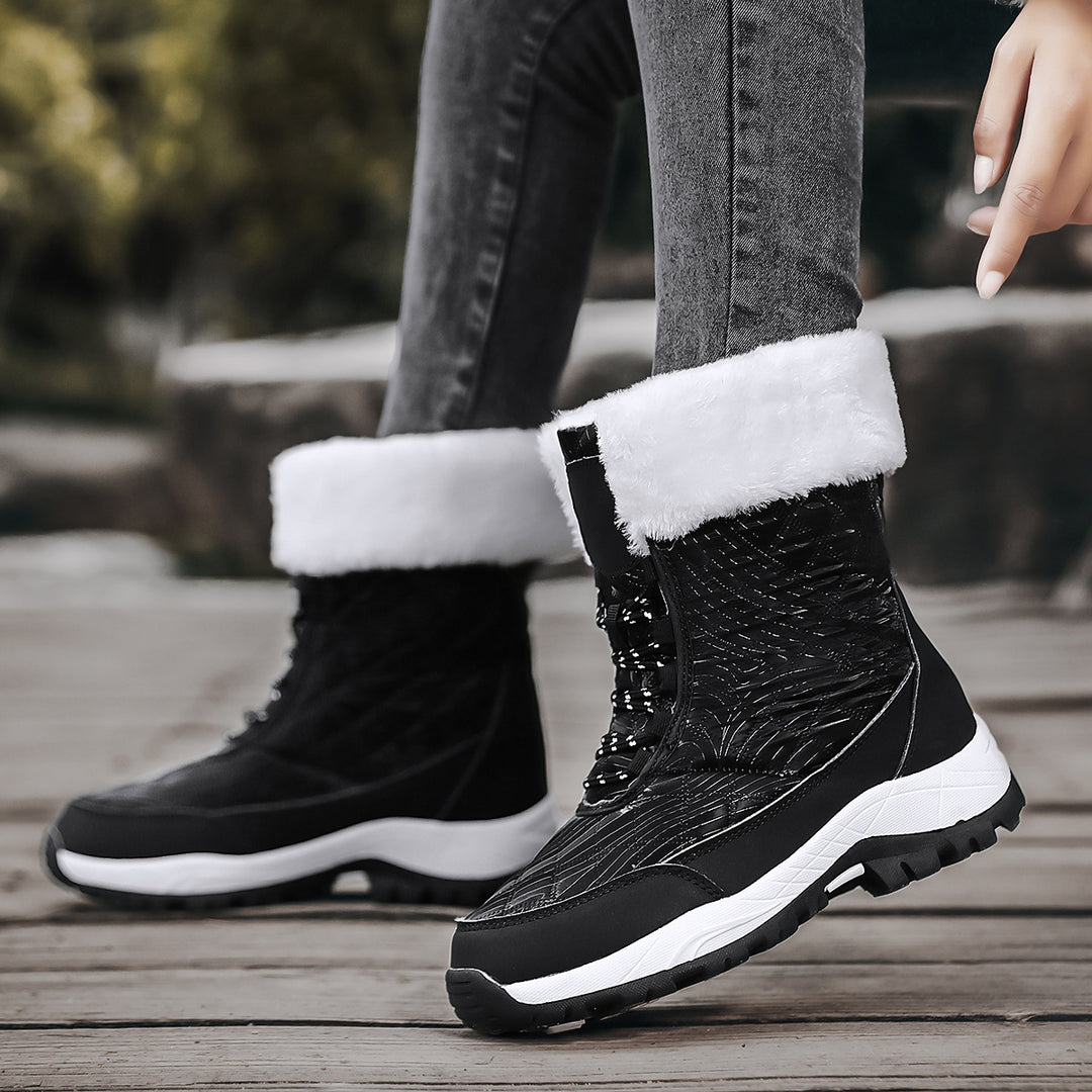 Women's winter boots with warm lining and non-slip sole Lune London