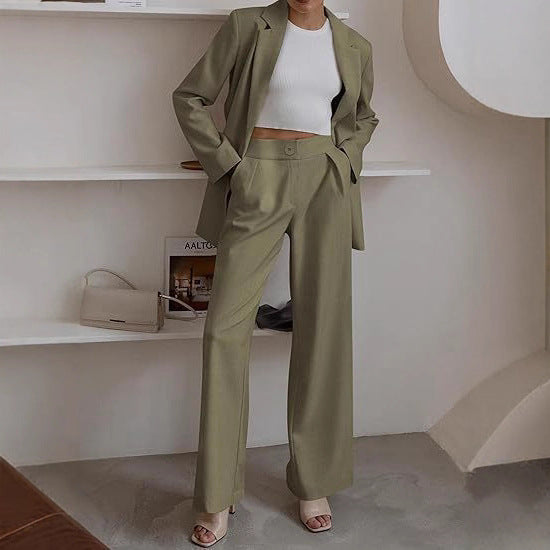 Elegant business suit set for women with wide legs and fitted blazer Lune London