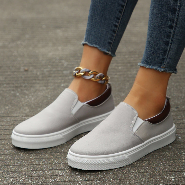 Women’s slip-on leisure shoes with elastic access and a non-slip sole Lune London