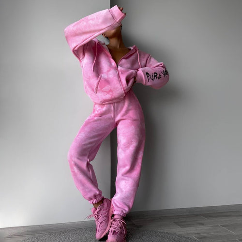 Women's hooded set with sporty accents and a casual fit Lune London