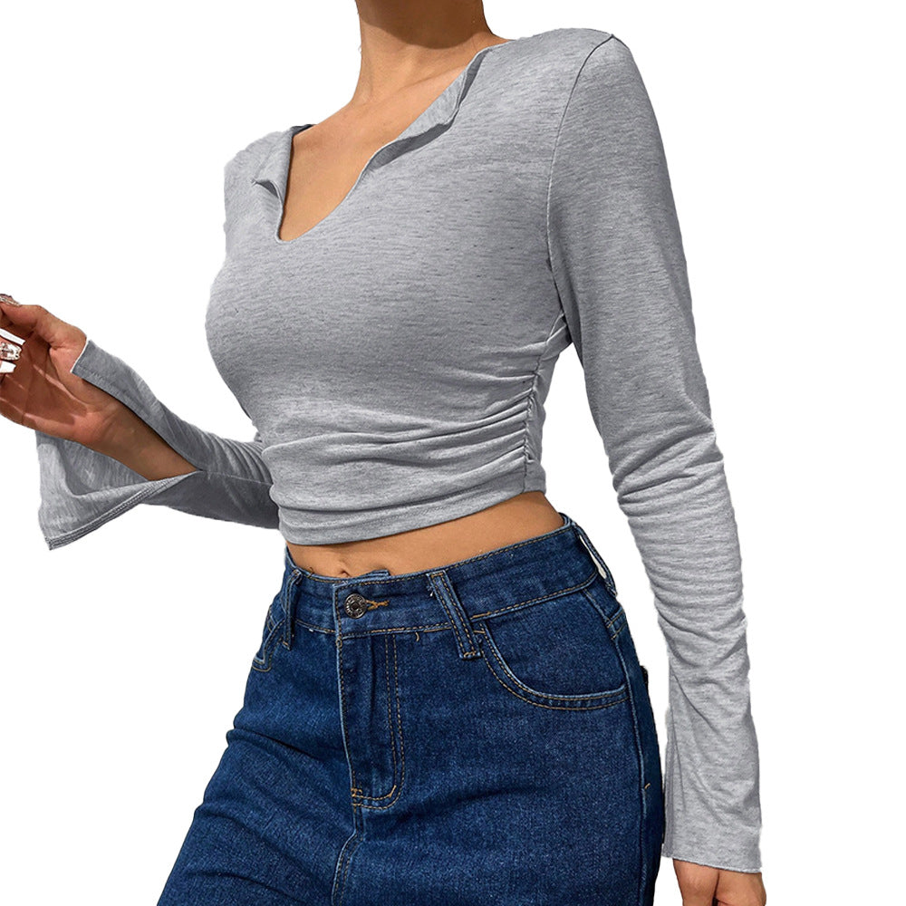 Short women's shirt with trendy bell sleeves and an elegant V neck Chic & Stil