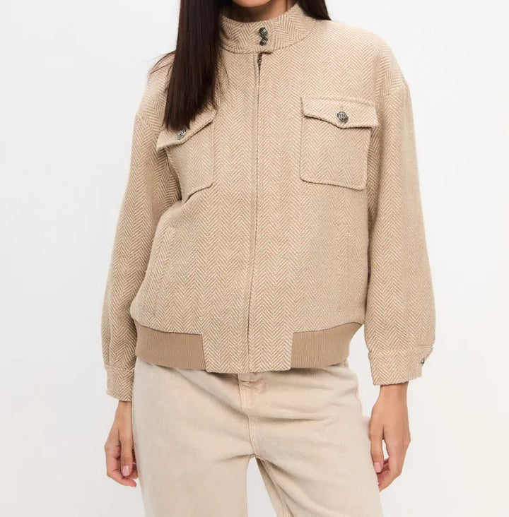 Ladies trendy quilted jacket with sporty cut Lune London
