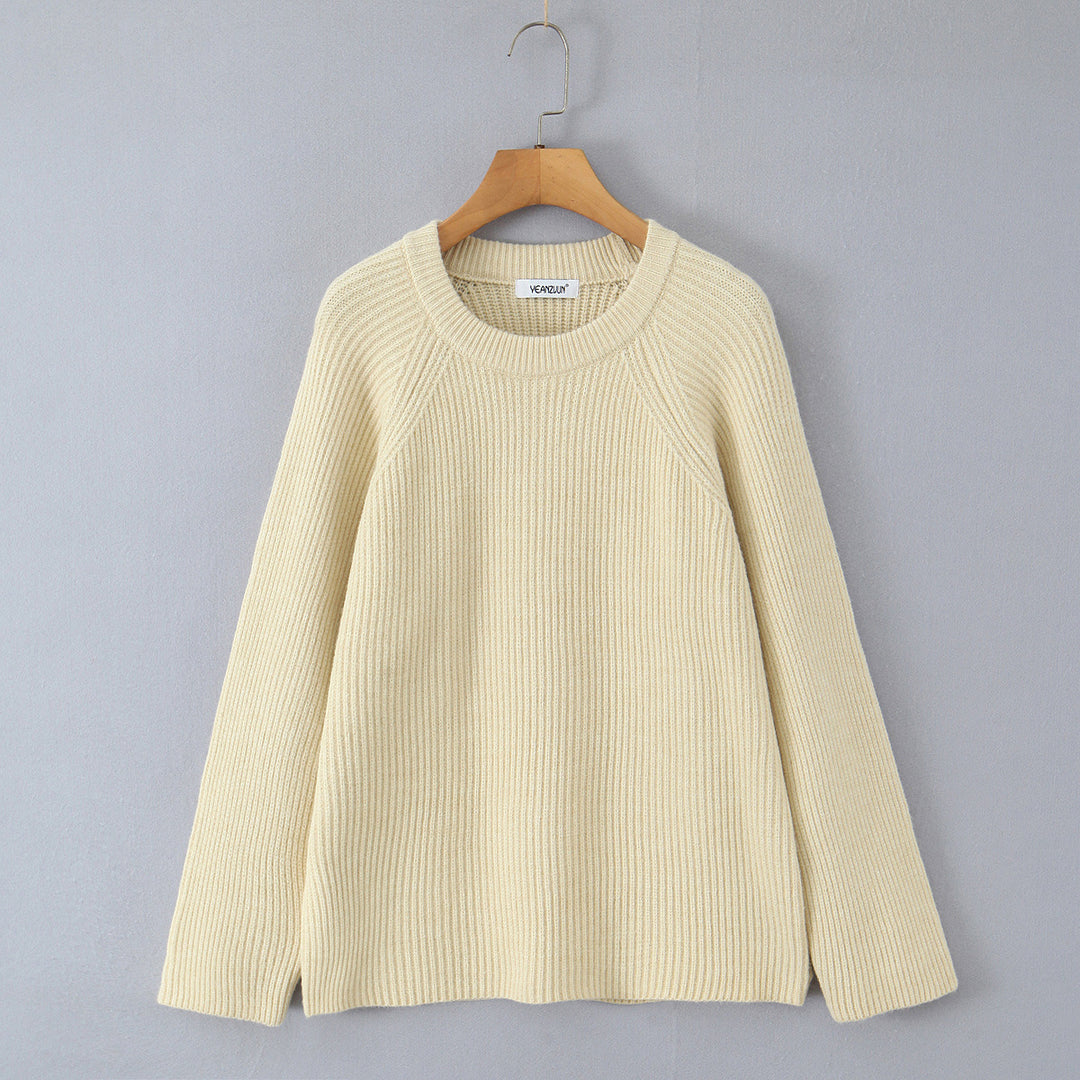 Cozy structured jumper for women with round neck Lune London