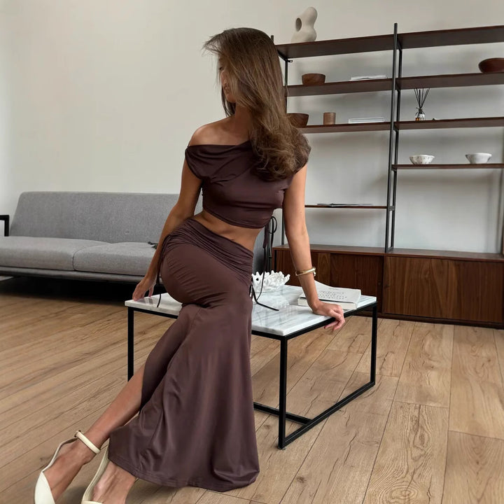 Elegant outfit for women with chic top and flattering skirt Lune London
