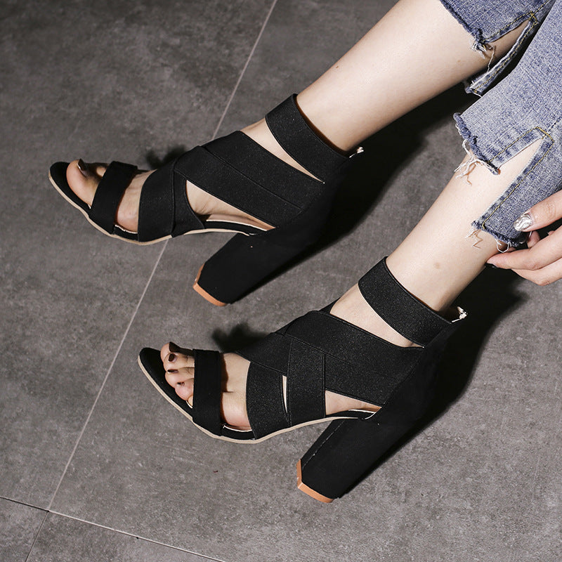 Women's sandals with elegant straps and a chic block heel
