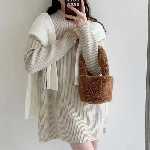 Knitted dress for women with a nice ribbed design and a high collar Lune London