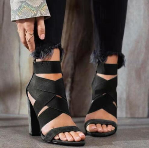 Ladies' sandals with elegant straps and a chic block heel