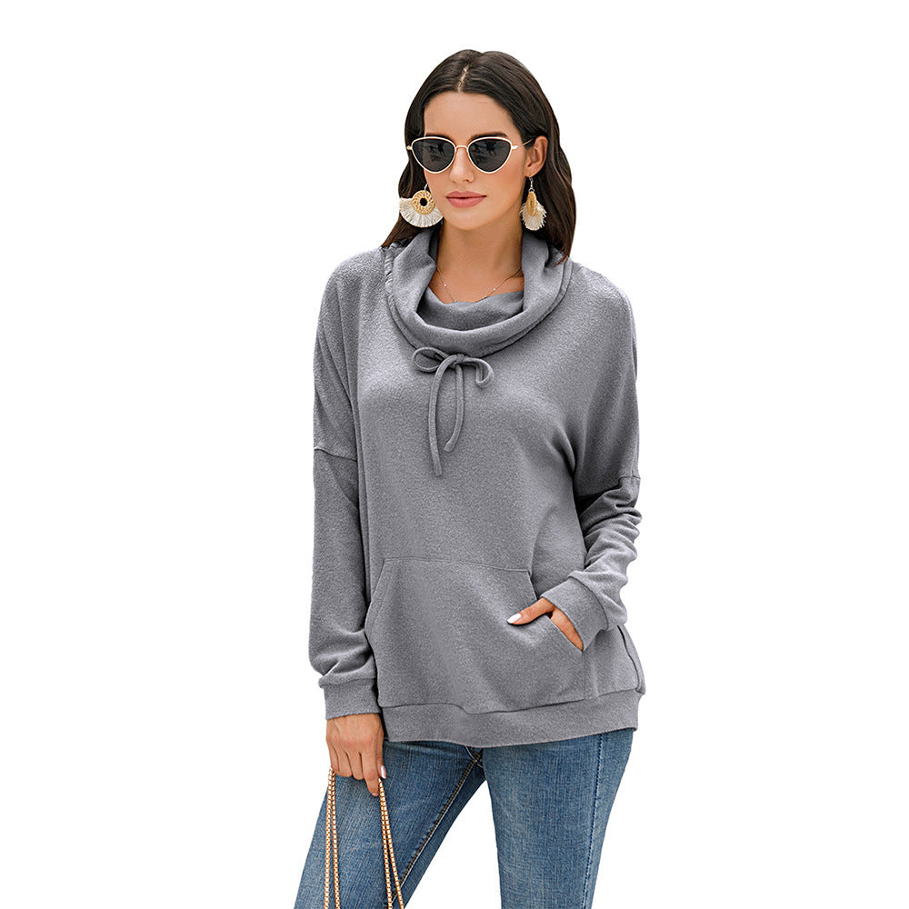 Women’s hooded sweatshirt with asymmetrical cut and practical pockets Lune London