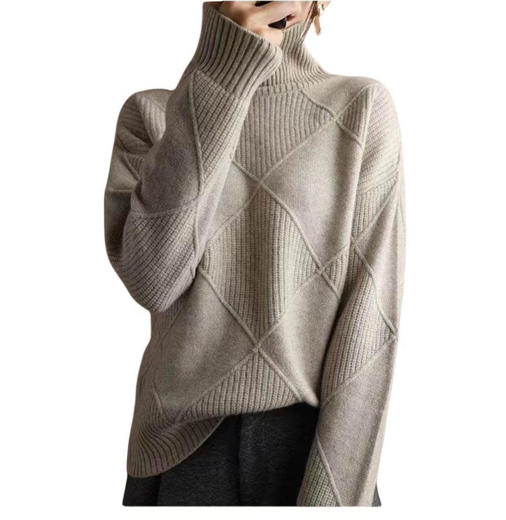 Chunky knit sweater for ladies with an elegant turtleneck and a textured pattern Lune London