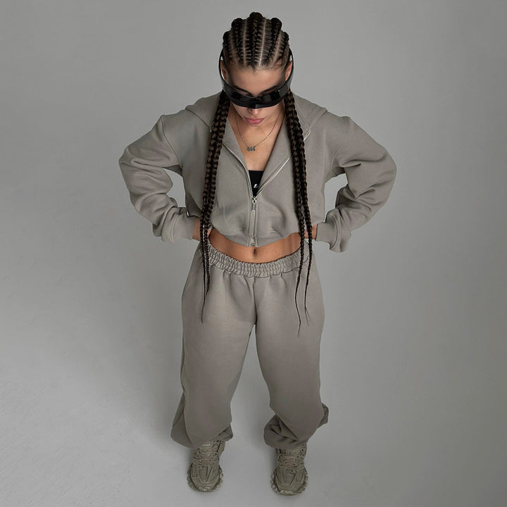 Ladies casual sporty outfit with a relaxed fit Lune London