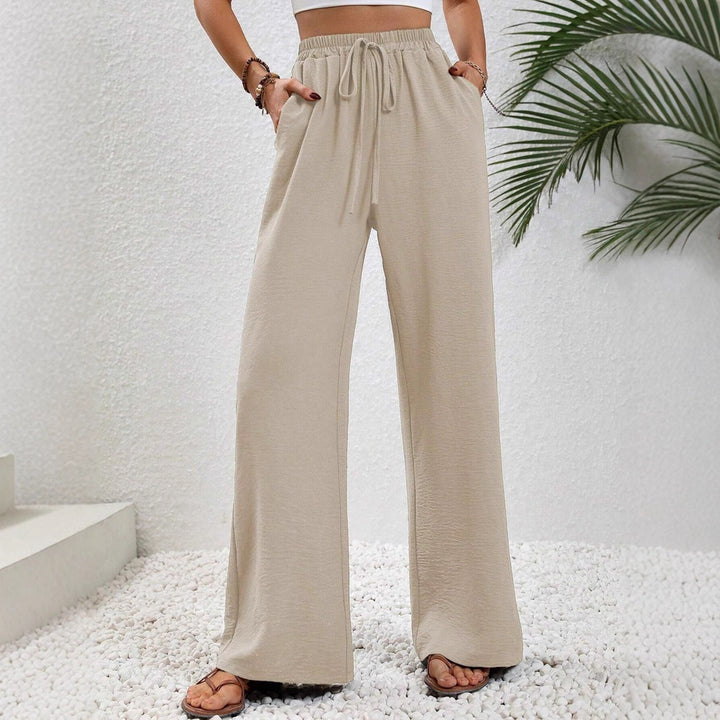 Casual palazzo pants for women with elastic waistband and practical pockets Lune London