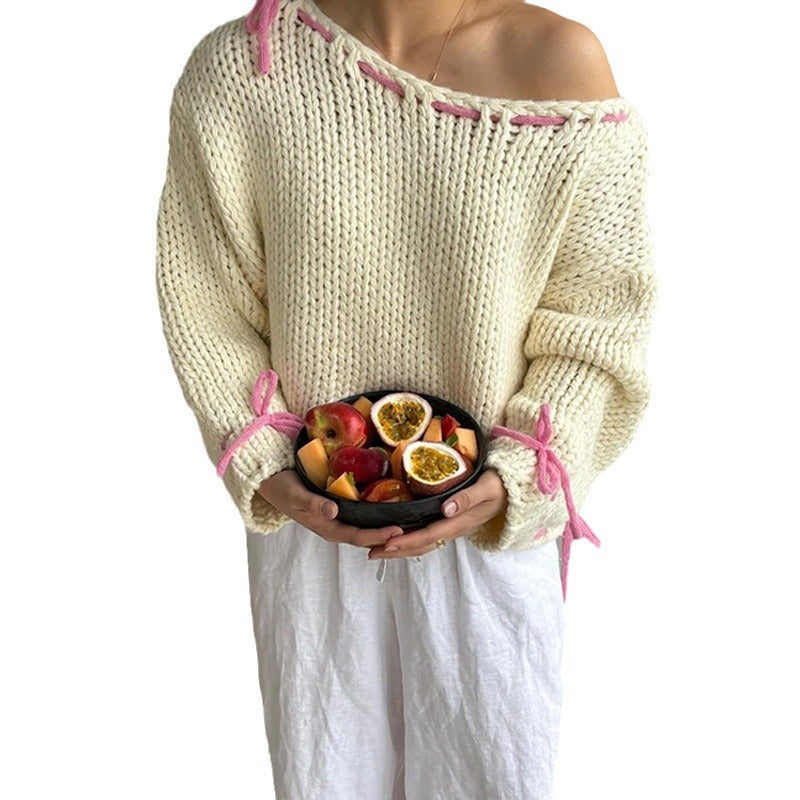 Pull en tricot décontracté pour femmes avec épaules dénudées et détails à cordon Chic & Stil