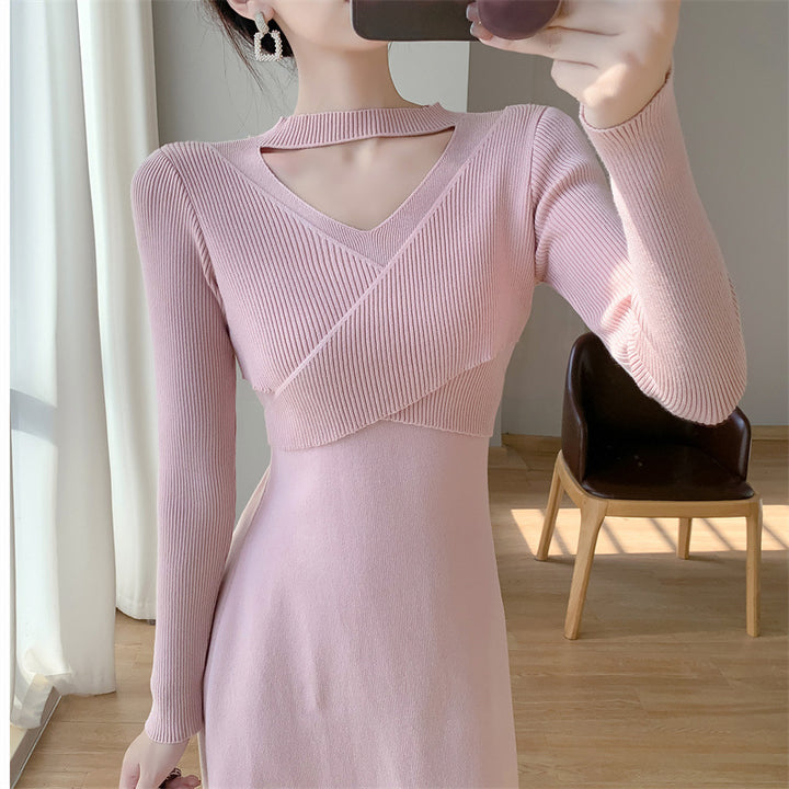 Robe tricotée pour femmes avec zone d'épaule ouverte et élégant décolleté en V Chic & Stil